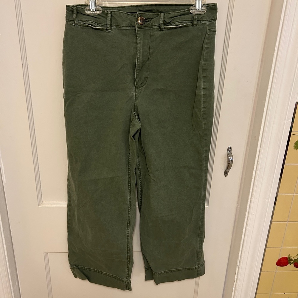 Old Navy Olive Wide Leg Cropped Pants